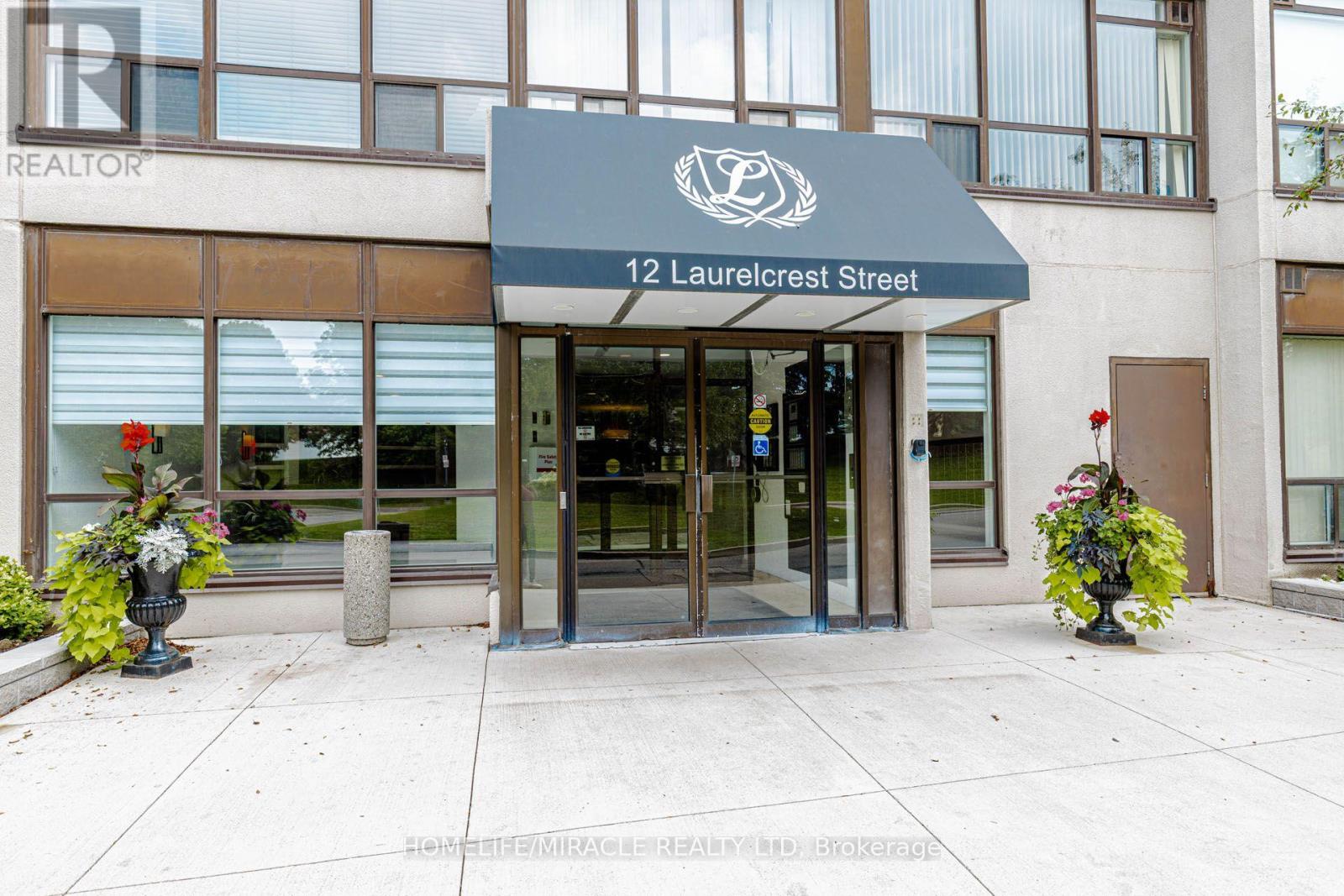 804 - 12 Laurelcrest Street, Brampton, Ontario  L6S 5Y4 - Photo 2 - W13678688