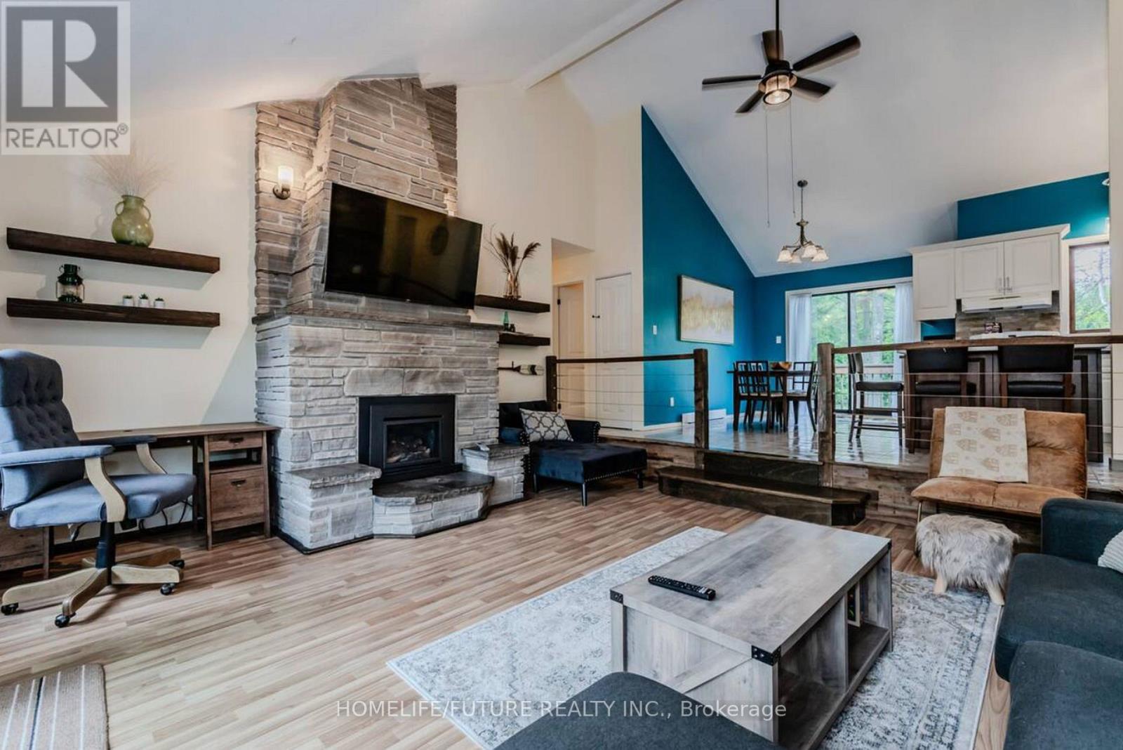 322 Sixth Street N, South Bruce Peninsula, Ontario  N0H 2G0 - Photo 2 - X13678650
