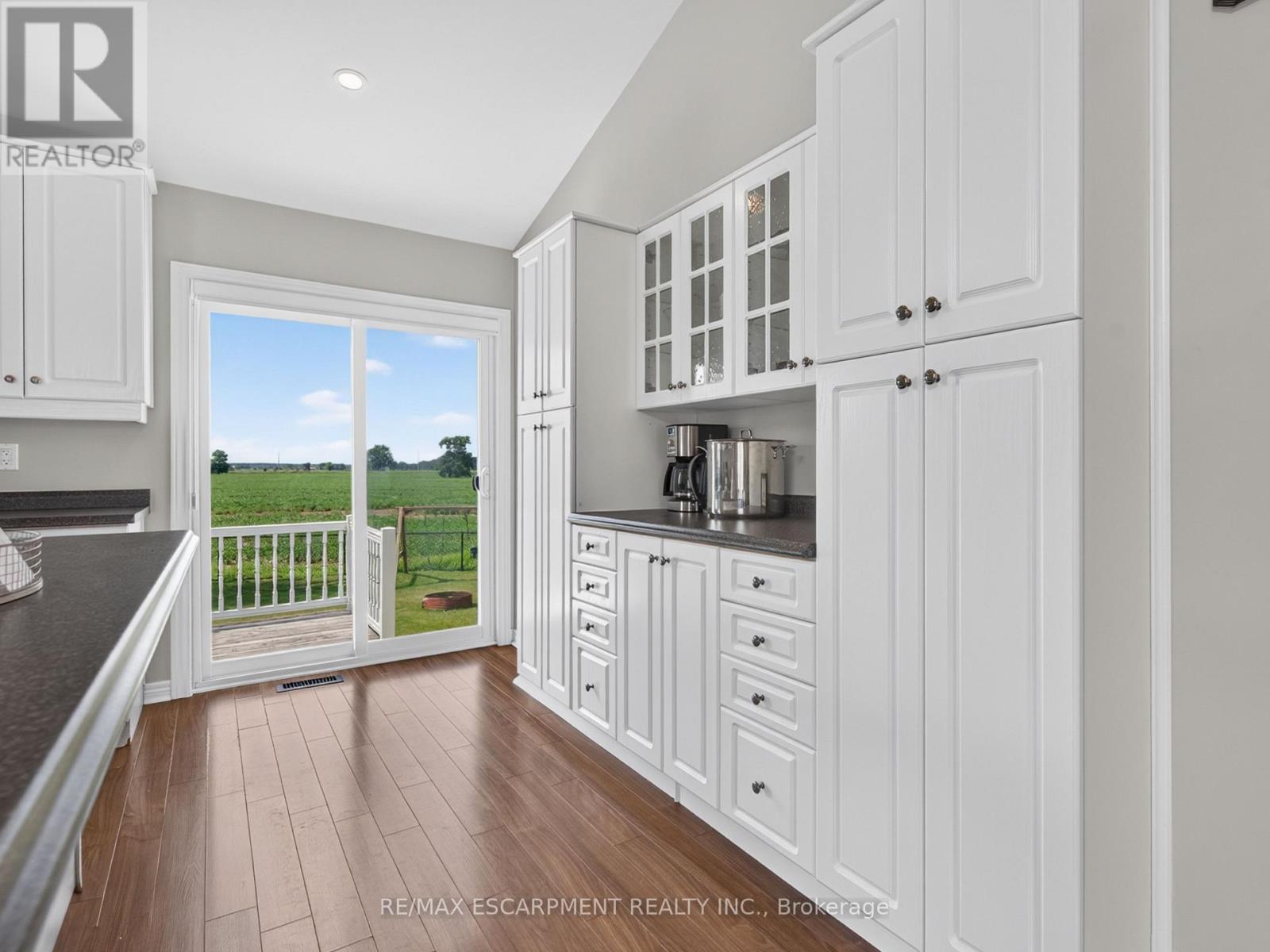 86 Golden Acres Drive, West Lincoln, Ontario  L0R 2A0 - Photo 18 - X13678686
