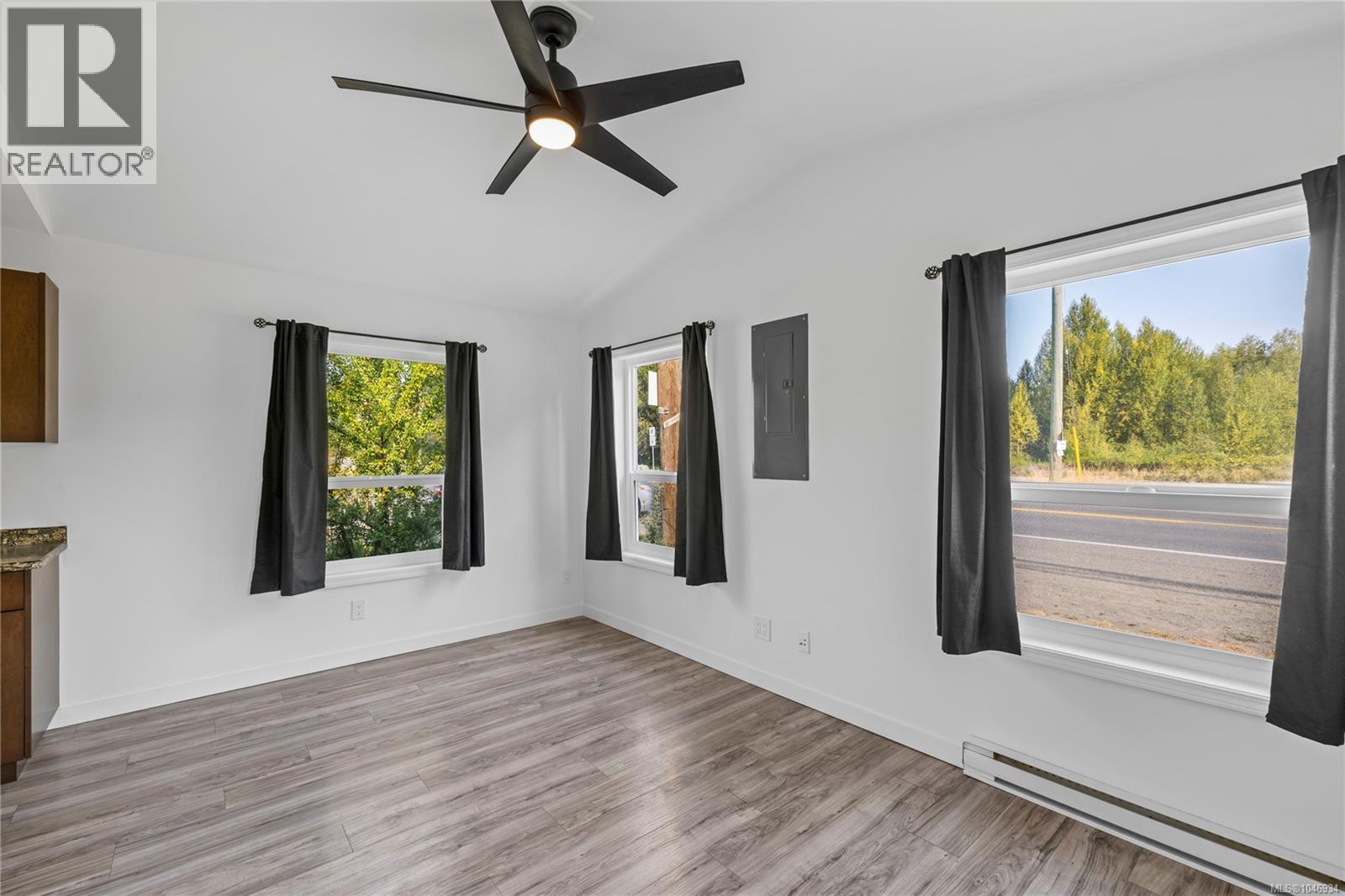 2228 Alberni Hwy, Coombs, British Columbia  V0R 1M0 - Photo 5 - 1046934