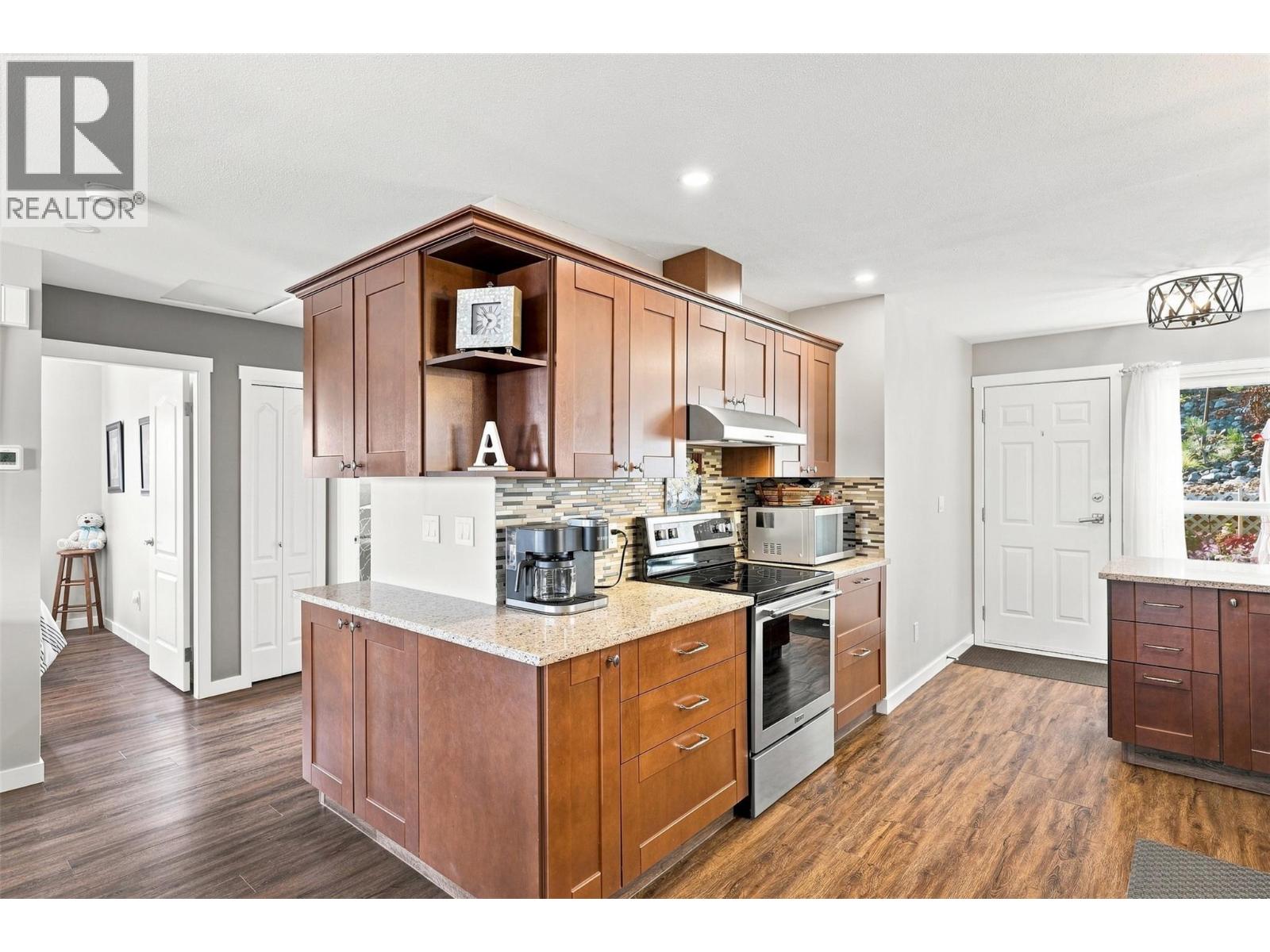 2020 Van Horne Drive Unit# 12, Kamloops, British Columbia  V1S 1G3 - Photo 11 - 10397463