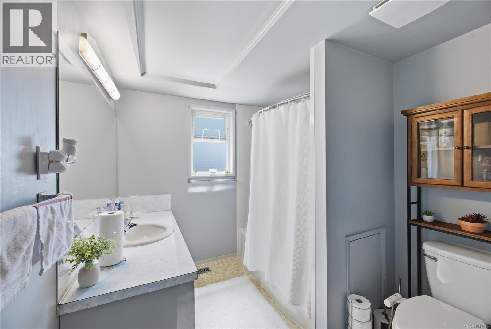 3971 Cedarwood St, Saanich, British Columbia  V8N 3N3 - Photo 33 - 1047016