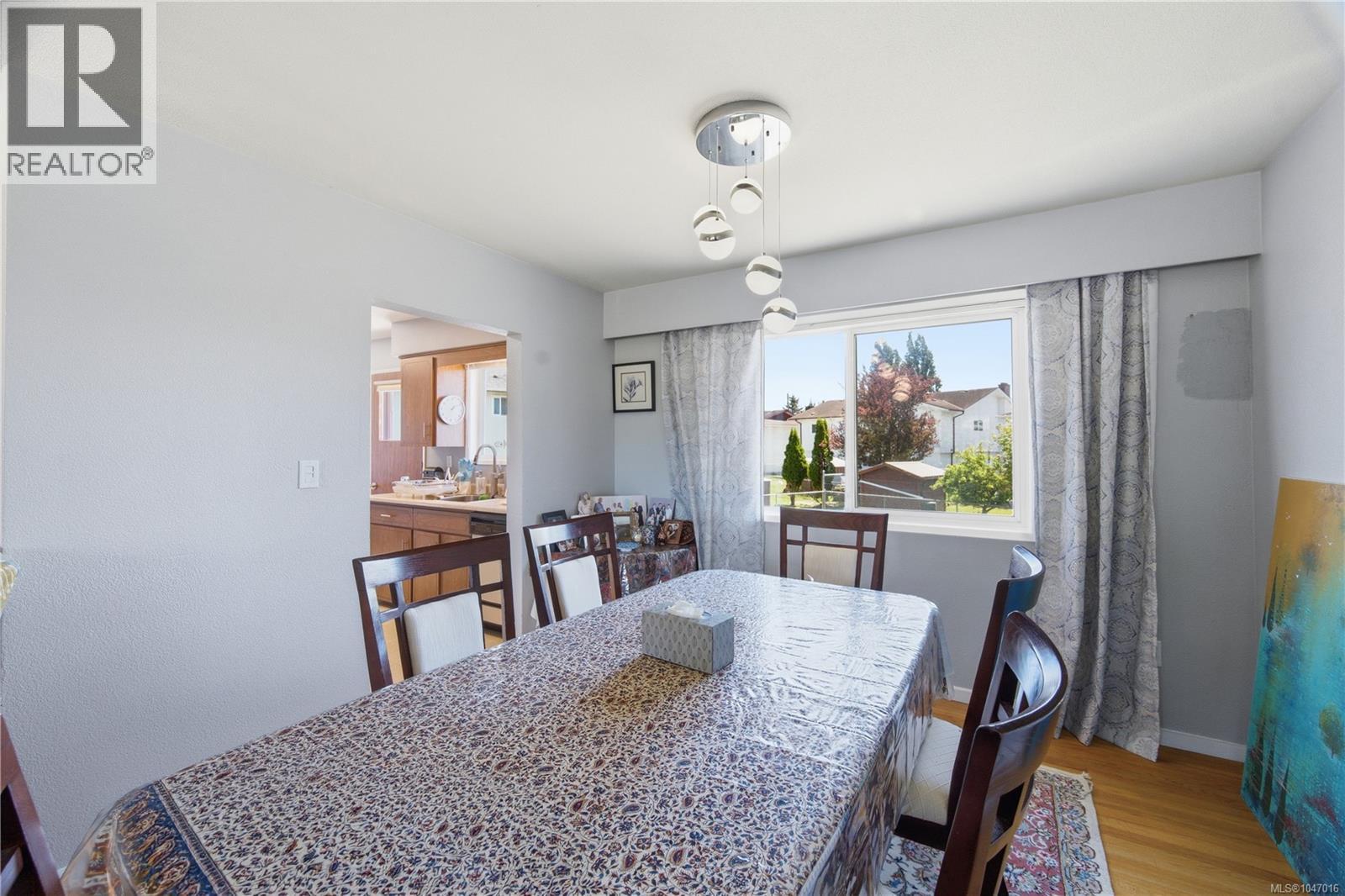 3971 Cedarwood St, Saanich, British Columbia  V8N 3N3 - Photo 20 - 1047016