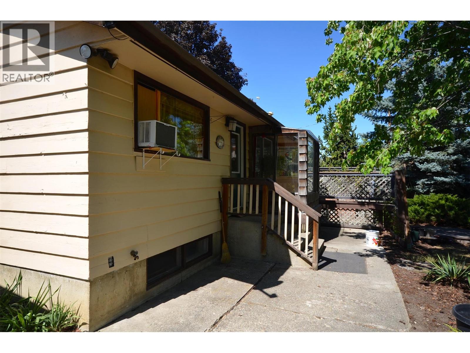 7609 Cunliffe Road, Coldstream, British Columbia  V1B 1T4 - Photo 19 - 10397577