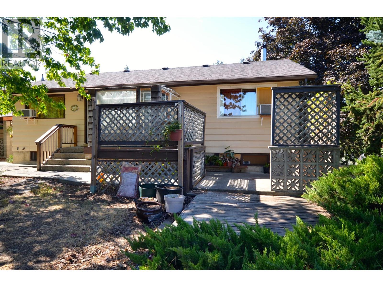 7609 Cunliffe Road, Coldstream, British Columbia  V1B 1T4 - Photo 14 - 10397577
