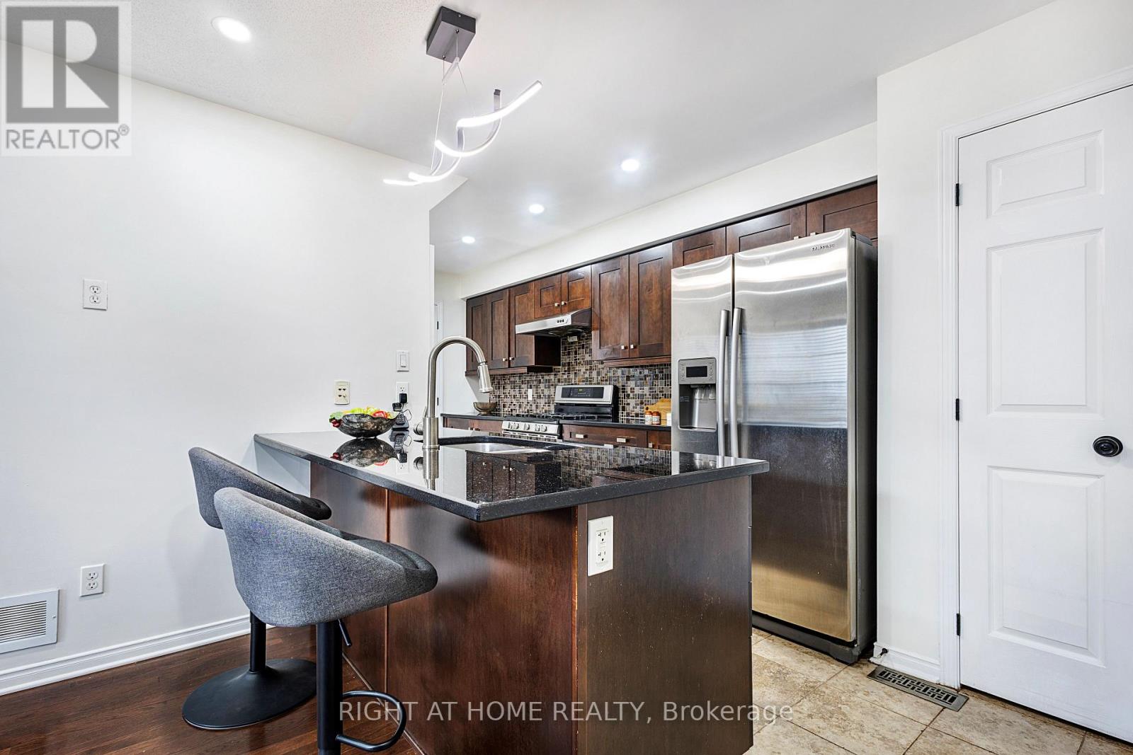 188 Patriot Place, Ottawa, Ontario  K2M 0B9 - Photo 7 - X13678714