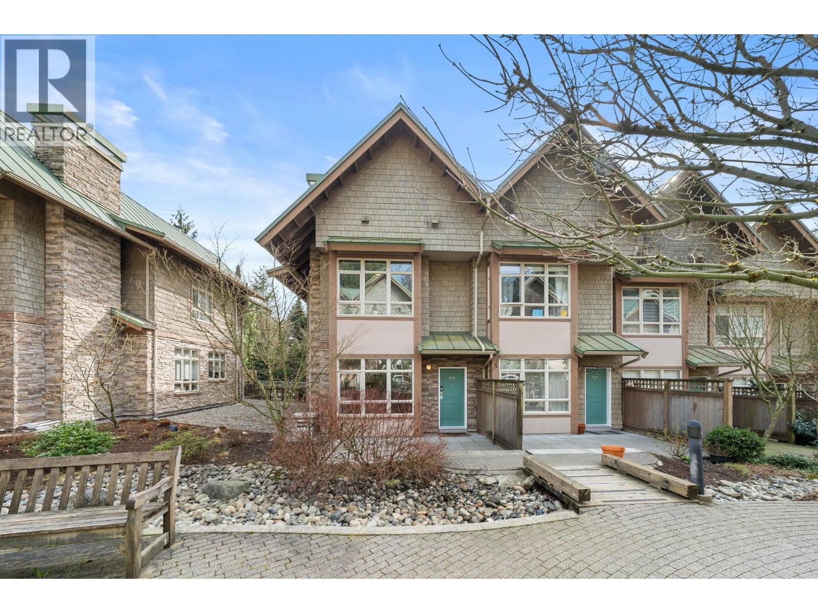 3318 Mt Seymour Parkway, North Vancouver, British Columbia  V7H 1G3 - Photo 2 - R3156062