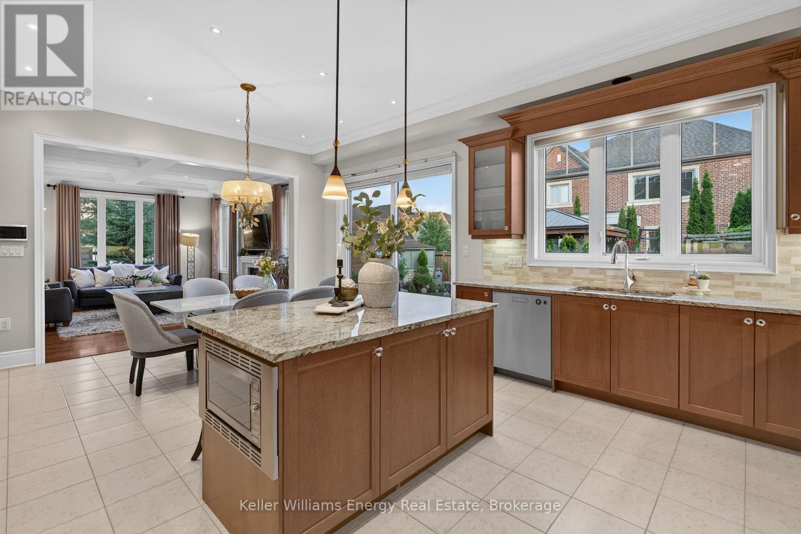 59 Venkata Drive, Vaughan, Ontario  L0J 1C0 - Photo 15 - N13676270