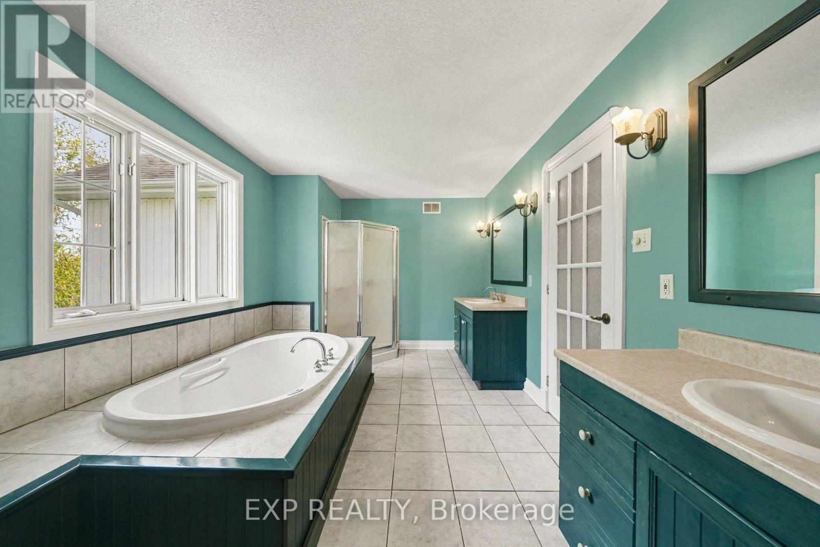 1007 St Pierre Road, Russell, Ontario  K0A 1W0 - Photo 30 - X13676844