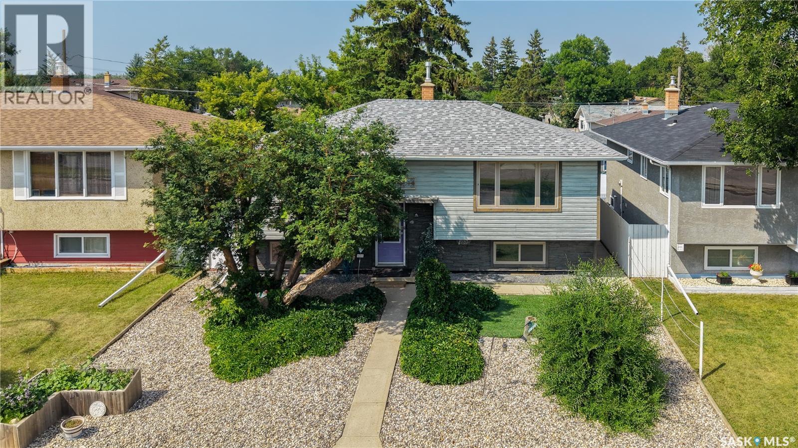 6524 Dewdney Avenue, Regina, Saskatchewan  S4T 1E5 - Photo 1 - SK044162