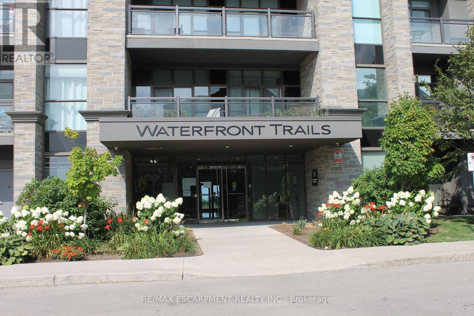 316 - 35 Southshore Crescent, Hamilton, Ontario L8E 0J2 - Photo 2 - X13678718