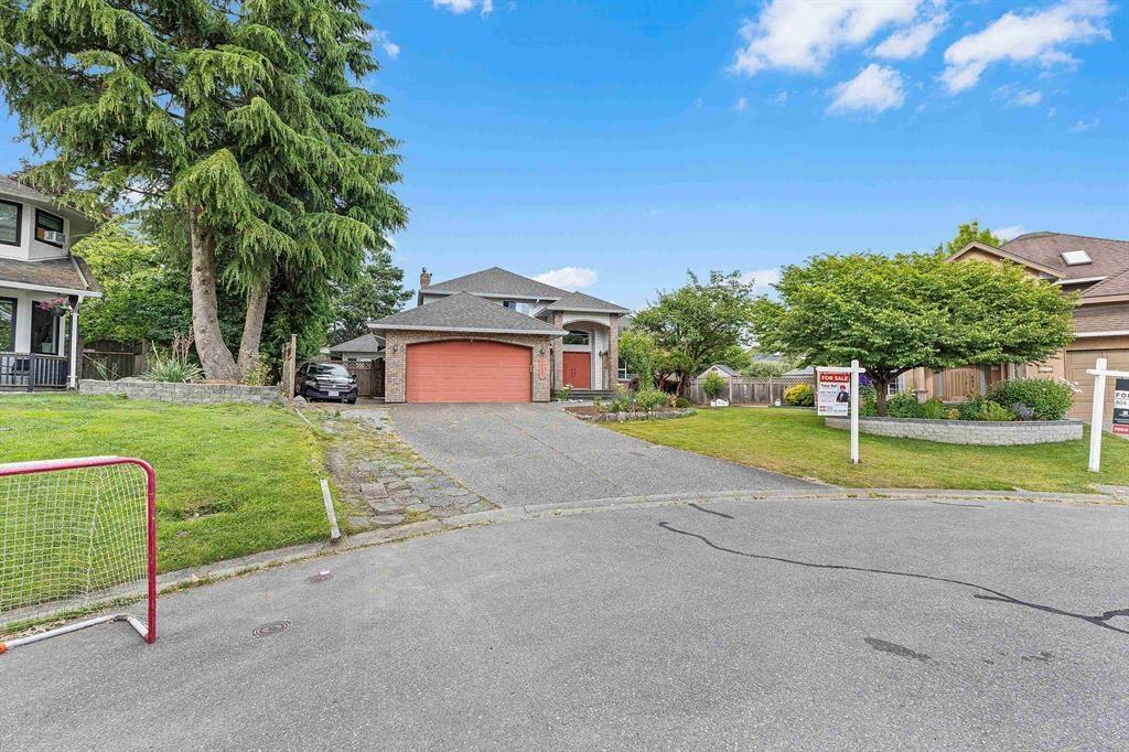 14247 86 Avenue, Surrey, British Columbia  V3W 0S6 - Photo 1 - R3155973
