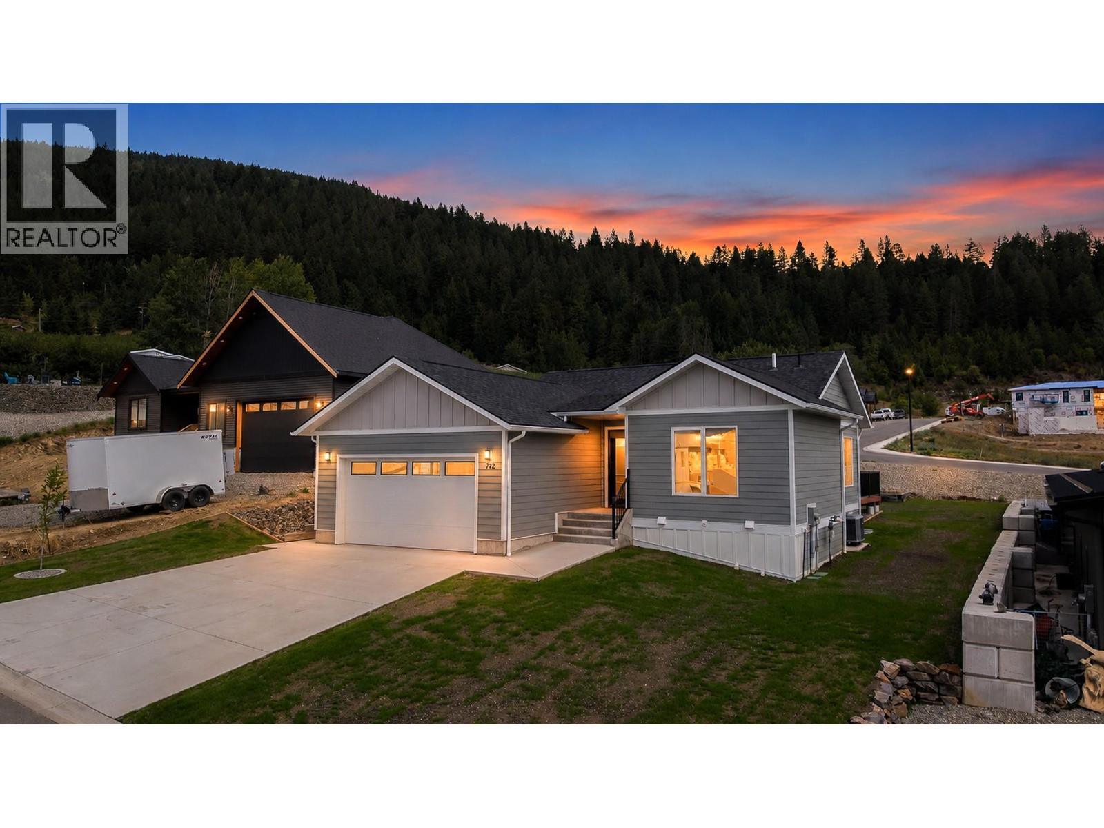 712 Mountain View Crescent, Creston, British Columbia