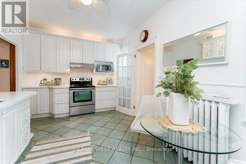 40 Delaware Avenue, Toronto, Ontario  M6H 2S7 - Photo 15 - C13676380
