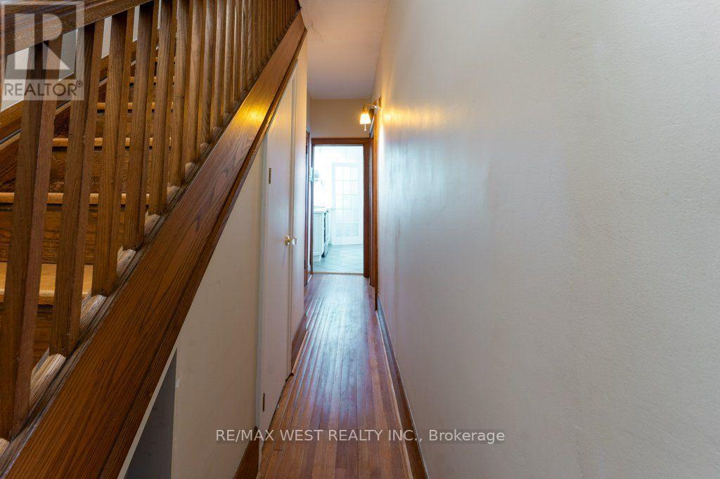 40 Delaware Avenue, Toronto, Ontario  M6H 2S7 - Photo 18 - C13676380