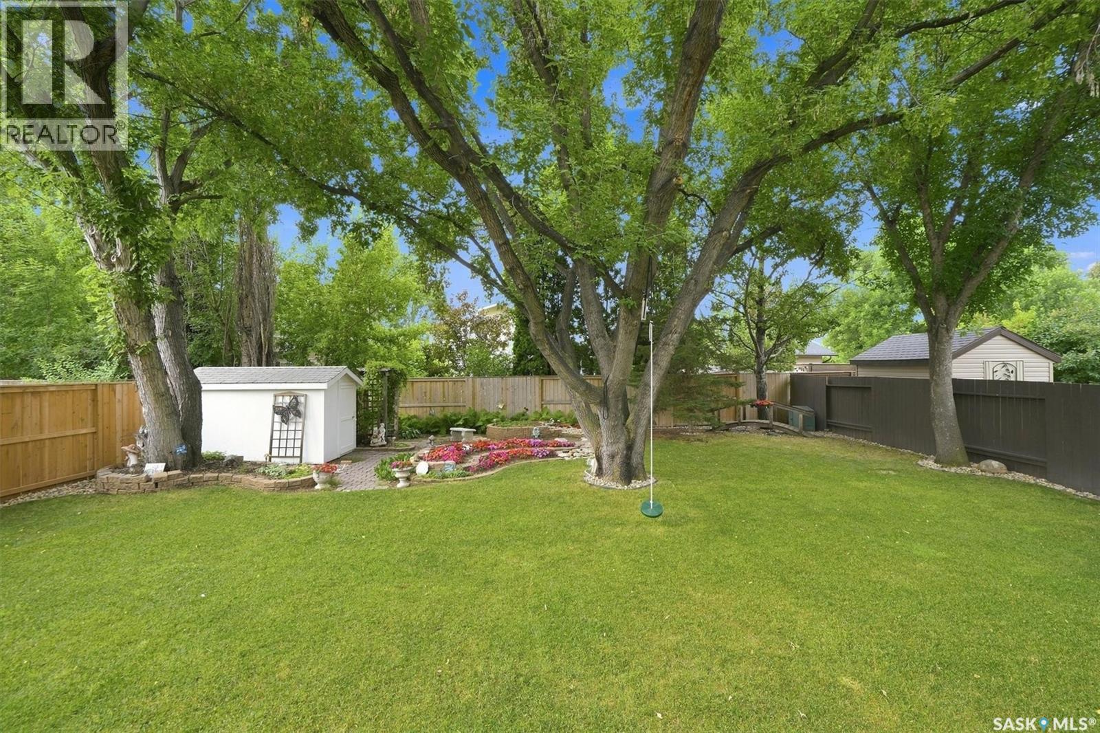 Crescent 211 David Knight Crescent, Saskatoon, Saskatchewan  S7K 5L7 - Photo 52 - SK045689
