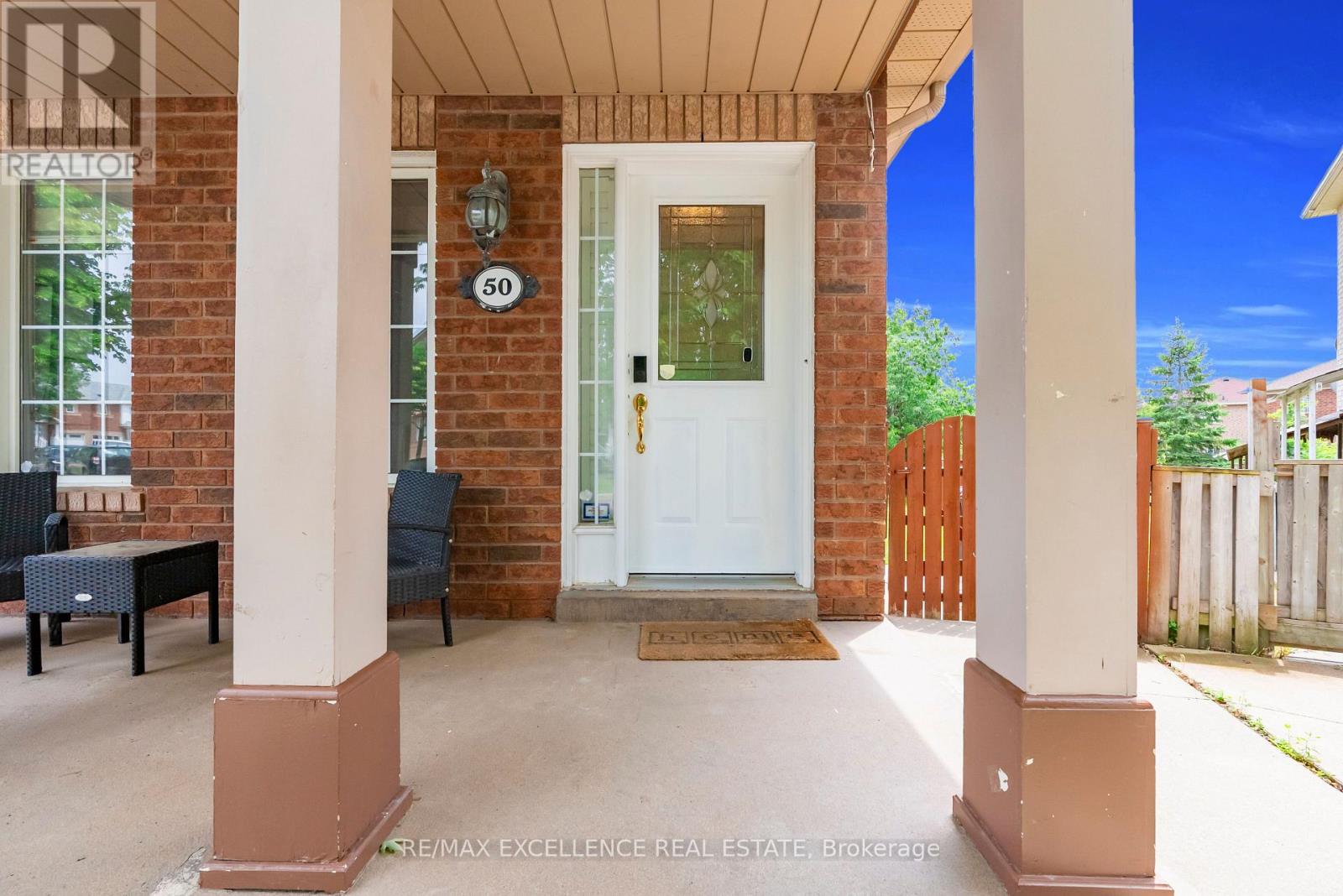 50 Jewel Crescent, Brampton, Ontario  L6R 2P5 - Photo 4 - W13678592