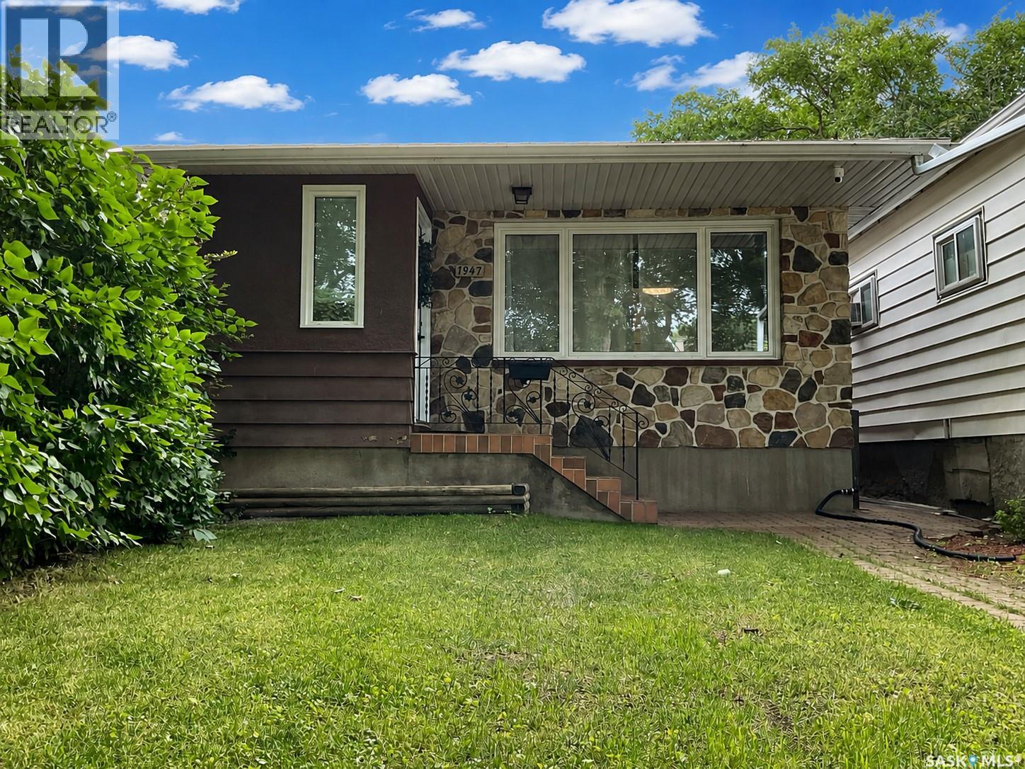 1947 Athol Street, Regina, Saskatchewan  S4T 3E4 - Photo 1 - SK045653