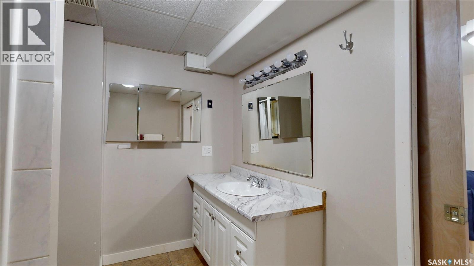 1947 Athol Street, Regina, Saskatchewan  S4T 3E4 - Photo 25 - SK045653