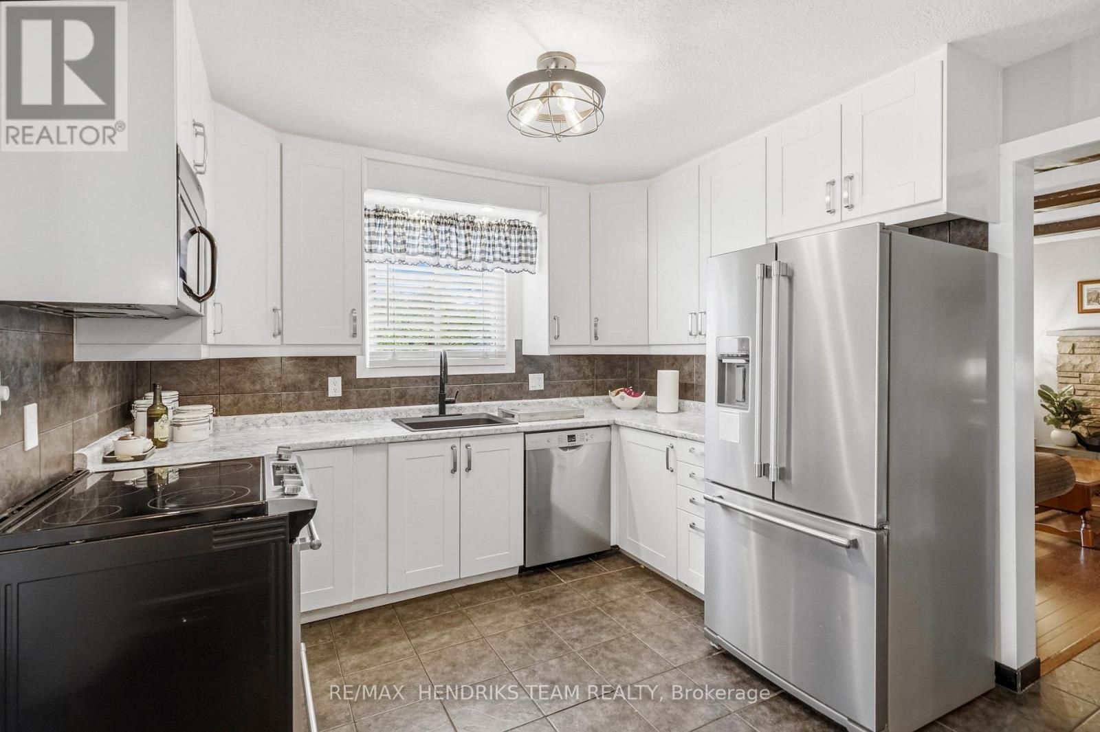 4 Royal Orchard Crescent, St. Catharines, Ontario  L2N 4E9 - Photo 12 - X13678726