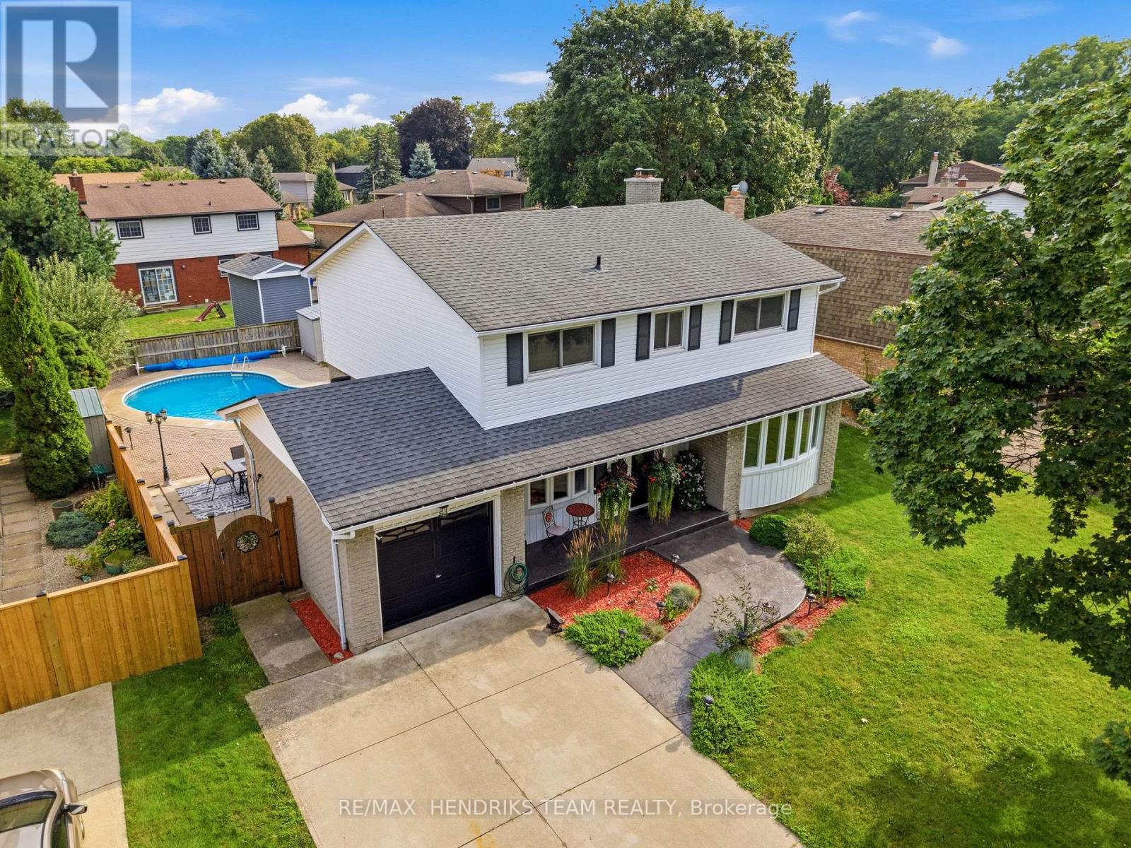 4 Royal Orchard Crescent, St. Catharines, Ontario  L2N 4E9 - Photo 3 - X13678726