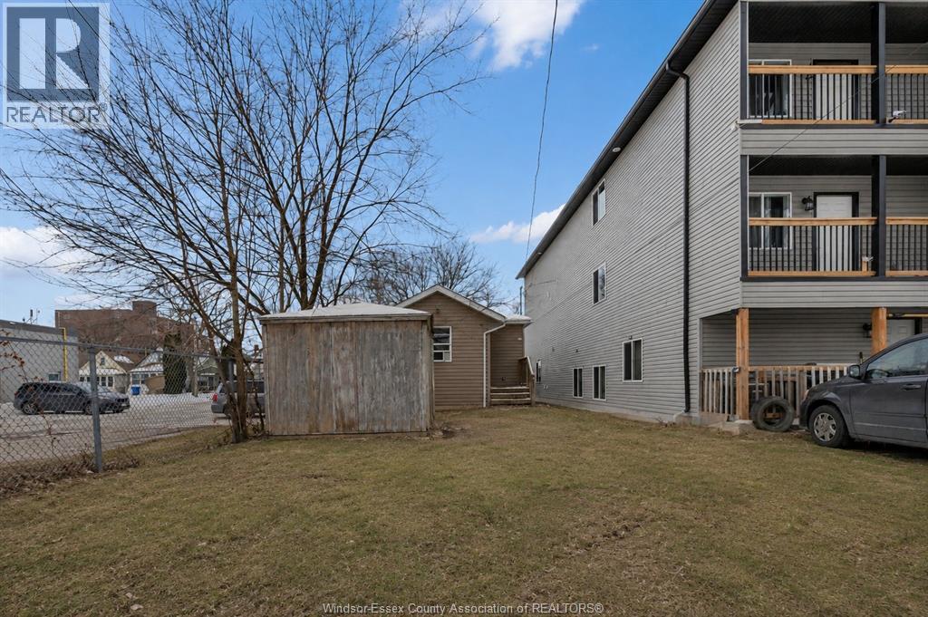 522 Bridge, Windsor, Ontario  N9B 2M4 - Photo 20 - 26019867