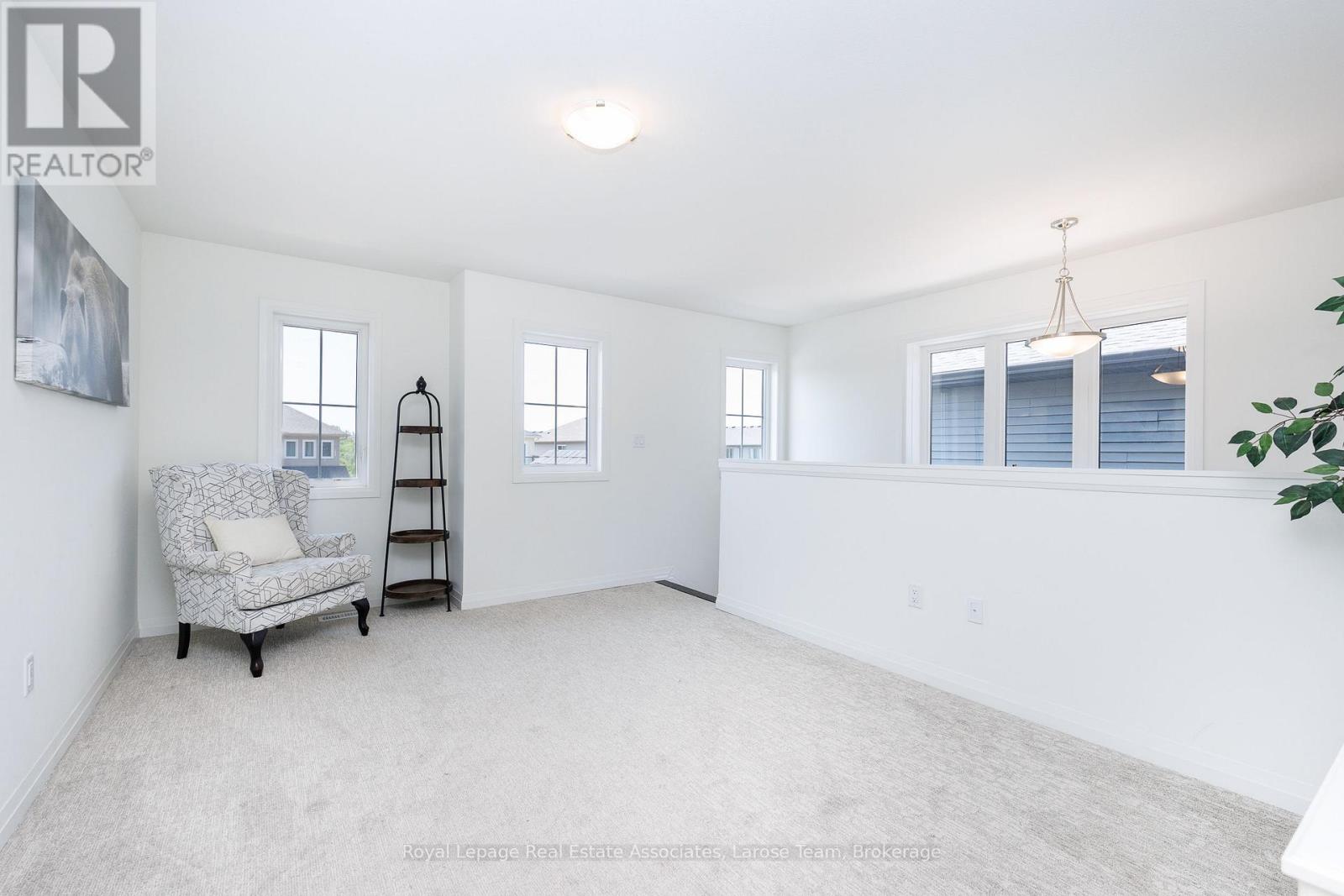 Main And 2nd Floor - 31 Willson Drive, Thorold, Ontario  L2V 0M3 - Photo 14 - X13599086