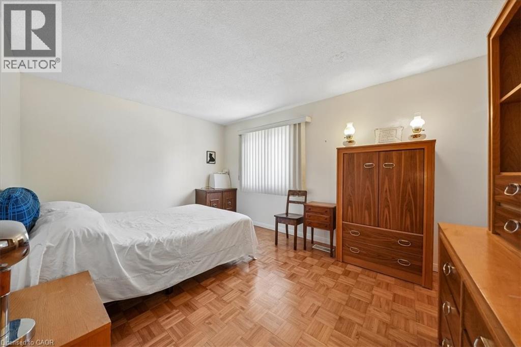 2320 Middlesmoor Crescent, Burlington, Ontario  L7P 3X7 - Photo 34 - 40847471
