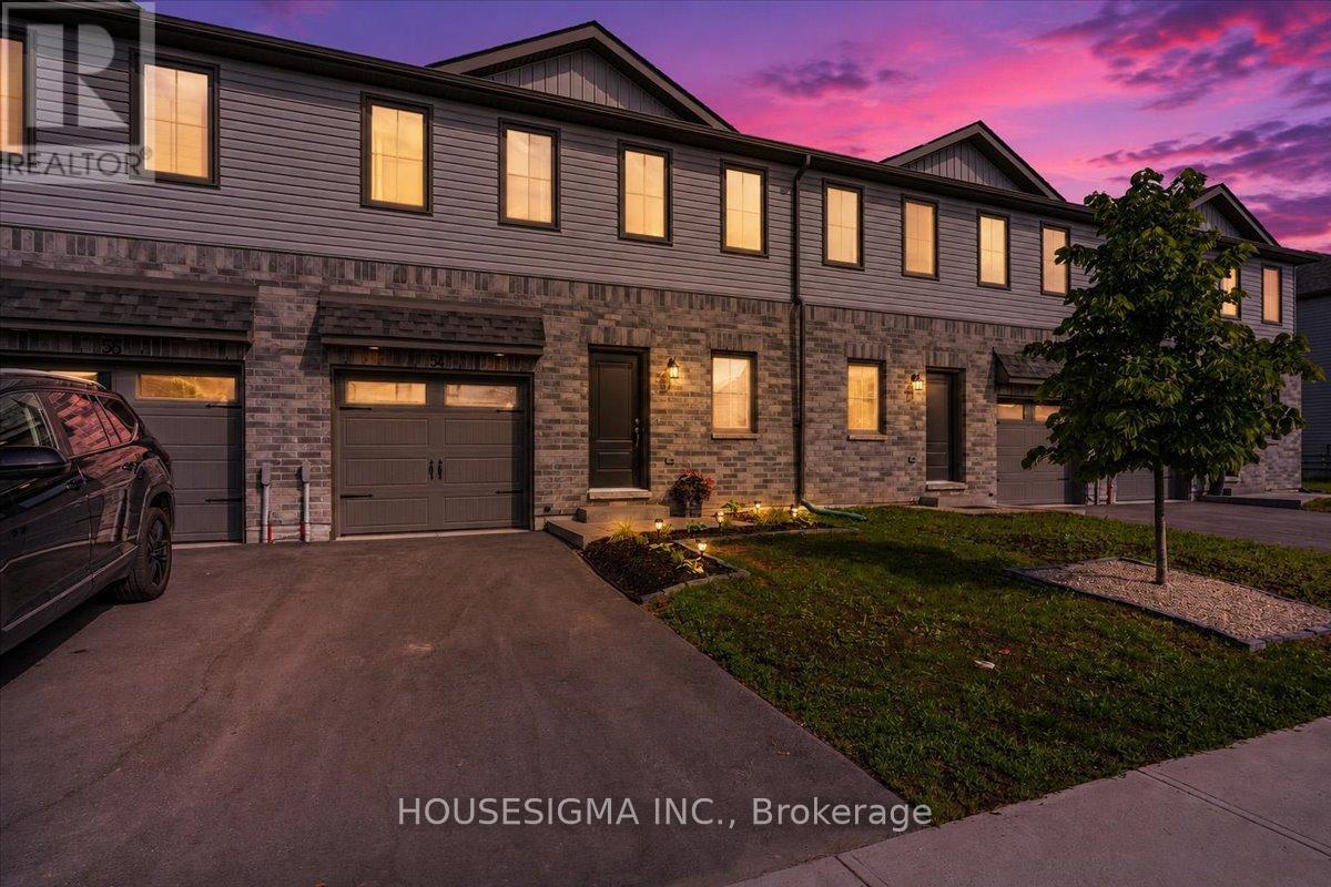 54 CAMPBELL CRESCENT, Prince Edward County, Ontario