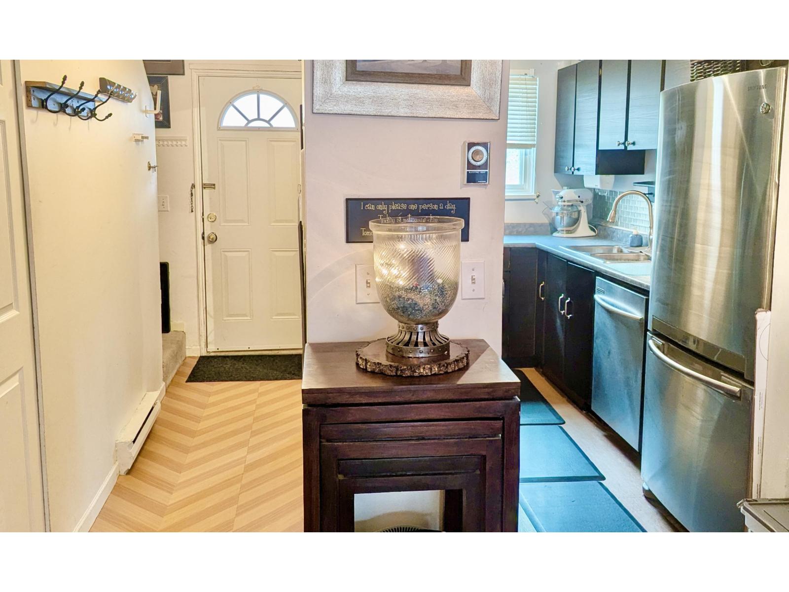 212 13632 67 Avenue, Surrey, British Columbia  V3W 6X5 - Photo 5 - R3110256