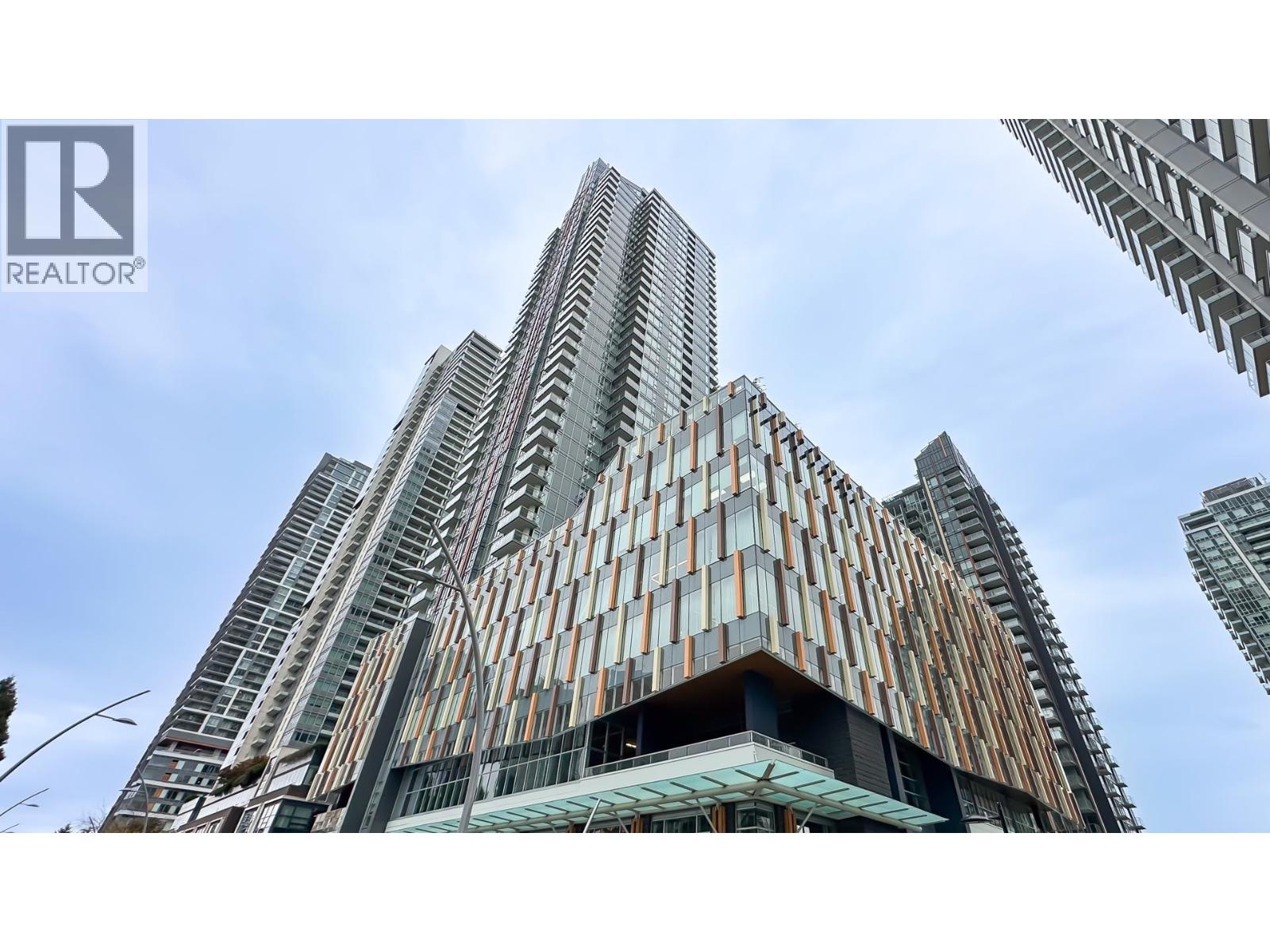 633 6378 SILVER AVENUE, Burnaby, British Columbia