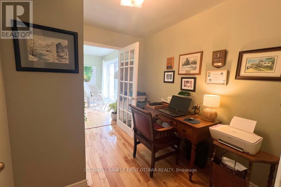2 - 2 Rideau Street, Westport, Ontario  K0G 1X0 - Photo 8 - X13678764