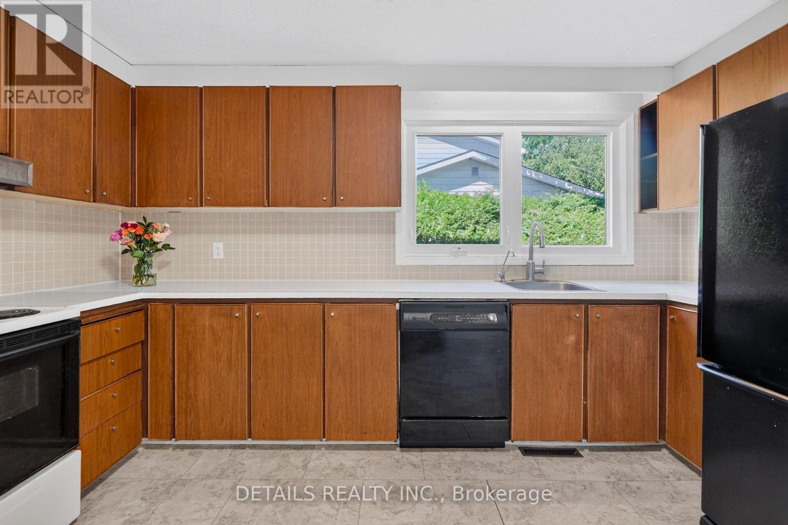 21 Seymour Avenue, Ottawa, Ontario  K2E 6P4 - Photo 11 - X13673458