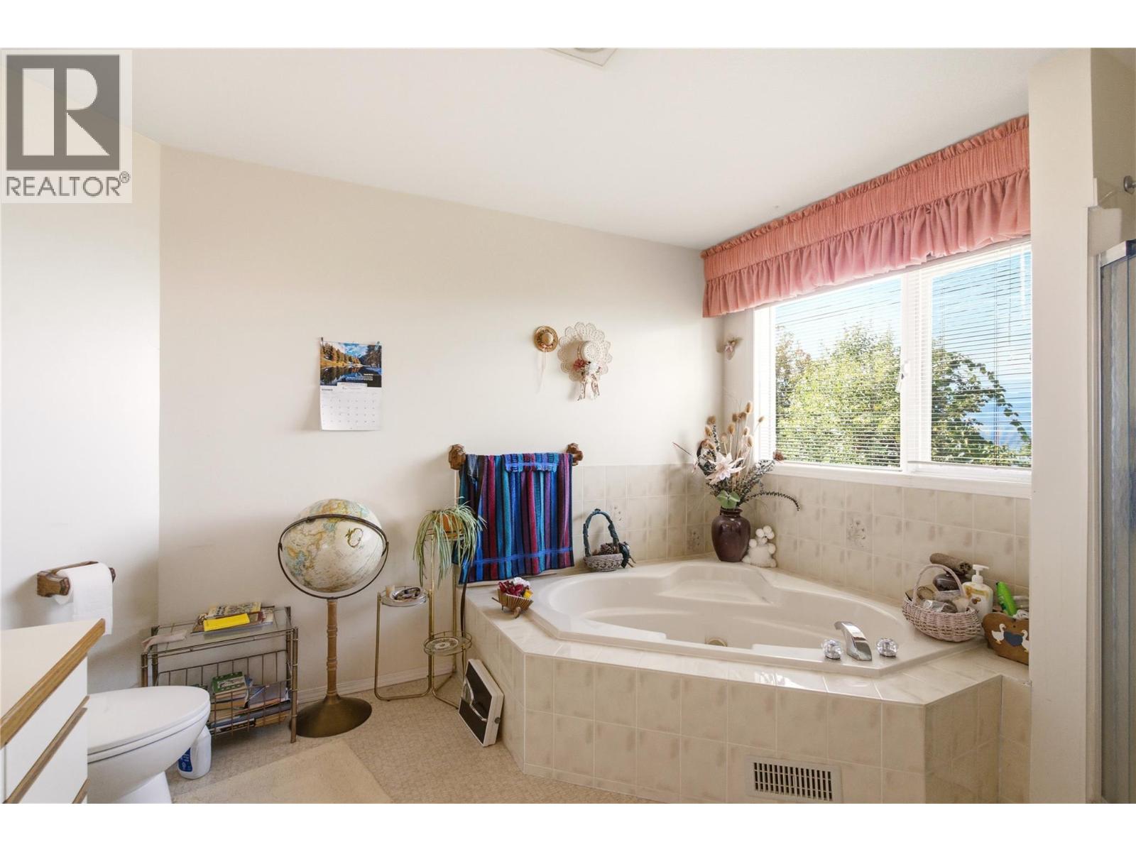 411 Curlew Drive, Kelowna, British Columbia  V1W 4L3 - Photo 26 - 10397424