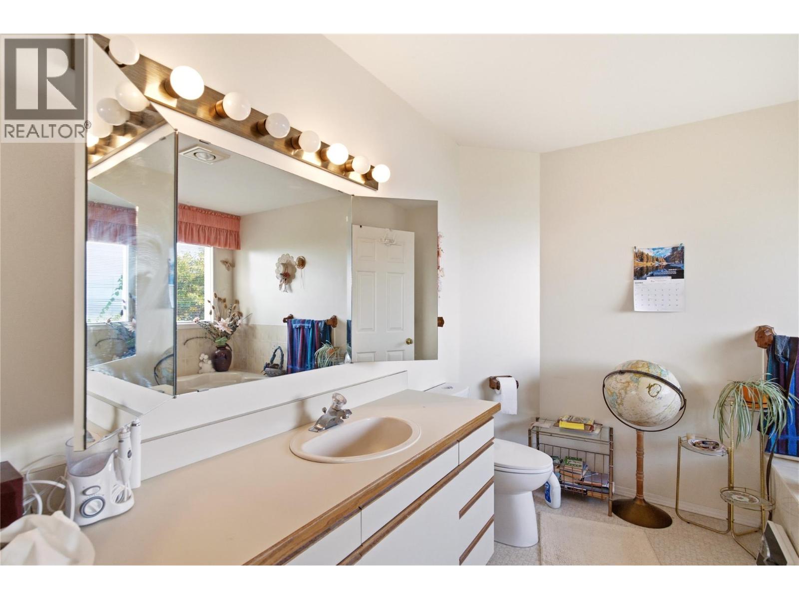 411 Curlew Drive, Kelowna, British Columbia  V1W 4L3 - Photo 25 - 10397424