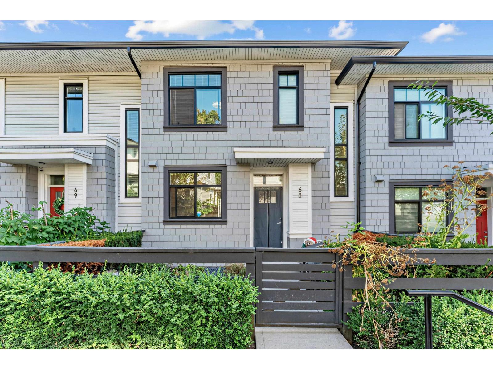 68 15255 Sitka Drive, Surrey, British Columbia  V3S 0B1 - Photo 1 - R3155858