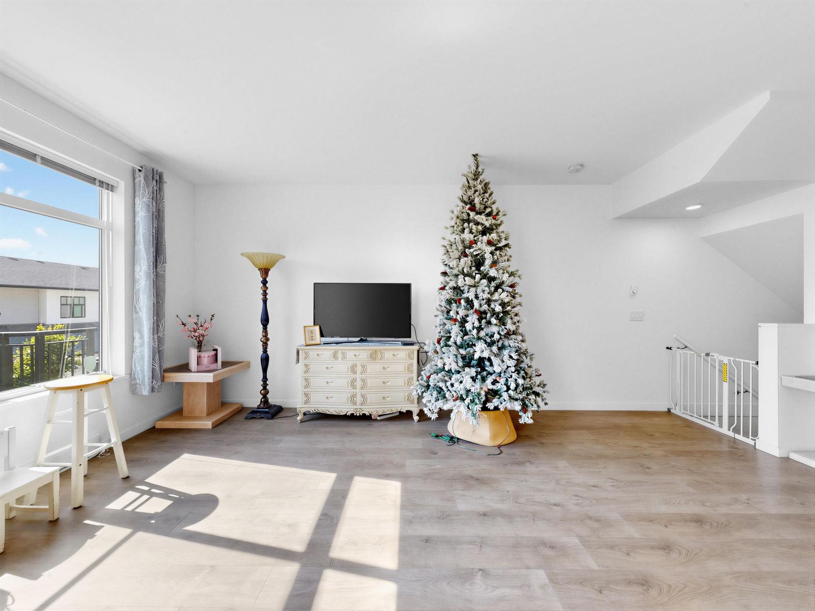 68 15255 Sitka Drive, Surrey, British Columbia  V3S 0B1 - Photo 13 - R3155858