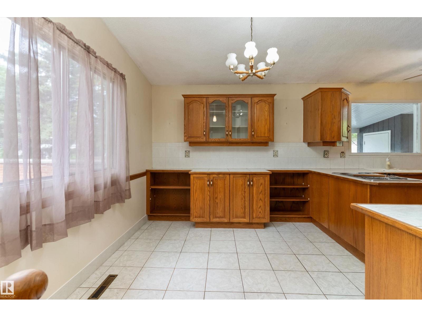 40 Curlew Cr, Sherwood Park, Alberta  T8A 0H4 - Photo 8 - E4503987