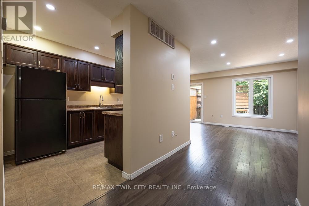 A8 - 20 David Bergey Drive, Kitchener, Ontario  N2E 0B1 - Photo 10 - X13655674