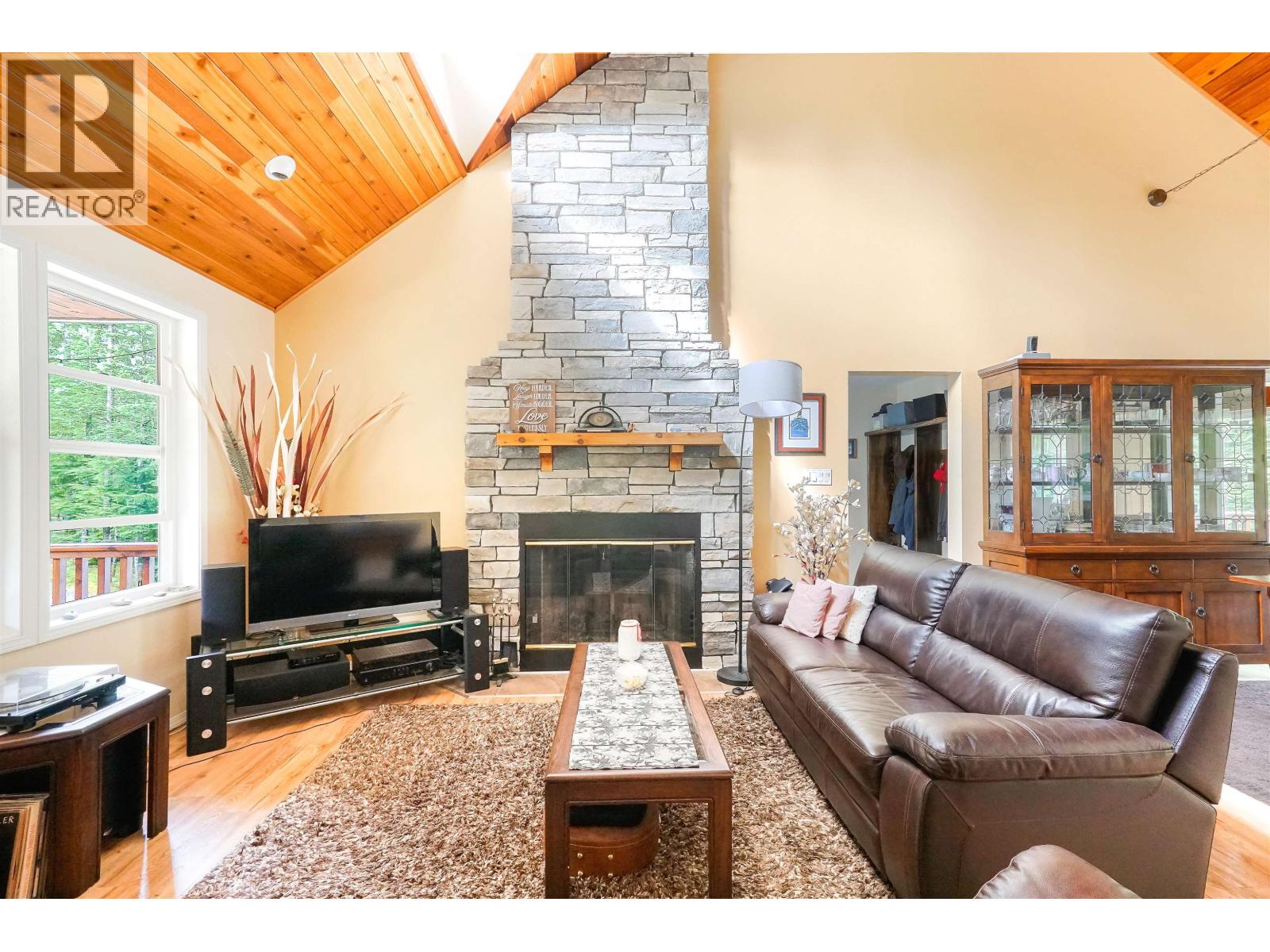 2926 Woeste Avenue, Terrace, British Columbia  V8G 0G5 - Photo 3 - R3155906