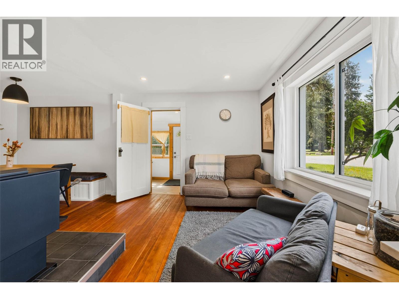 124 Sayward Avenue, Salmo, British Columbia  V0G 1Z0 - Photo 5 - 10393692
