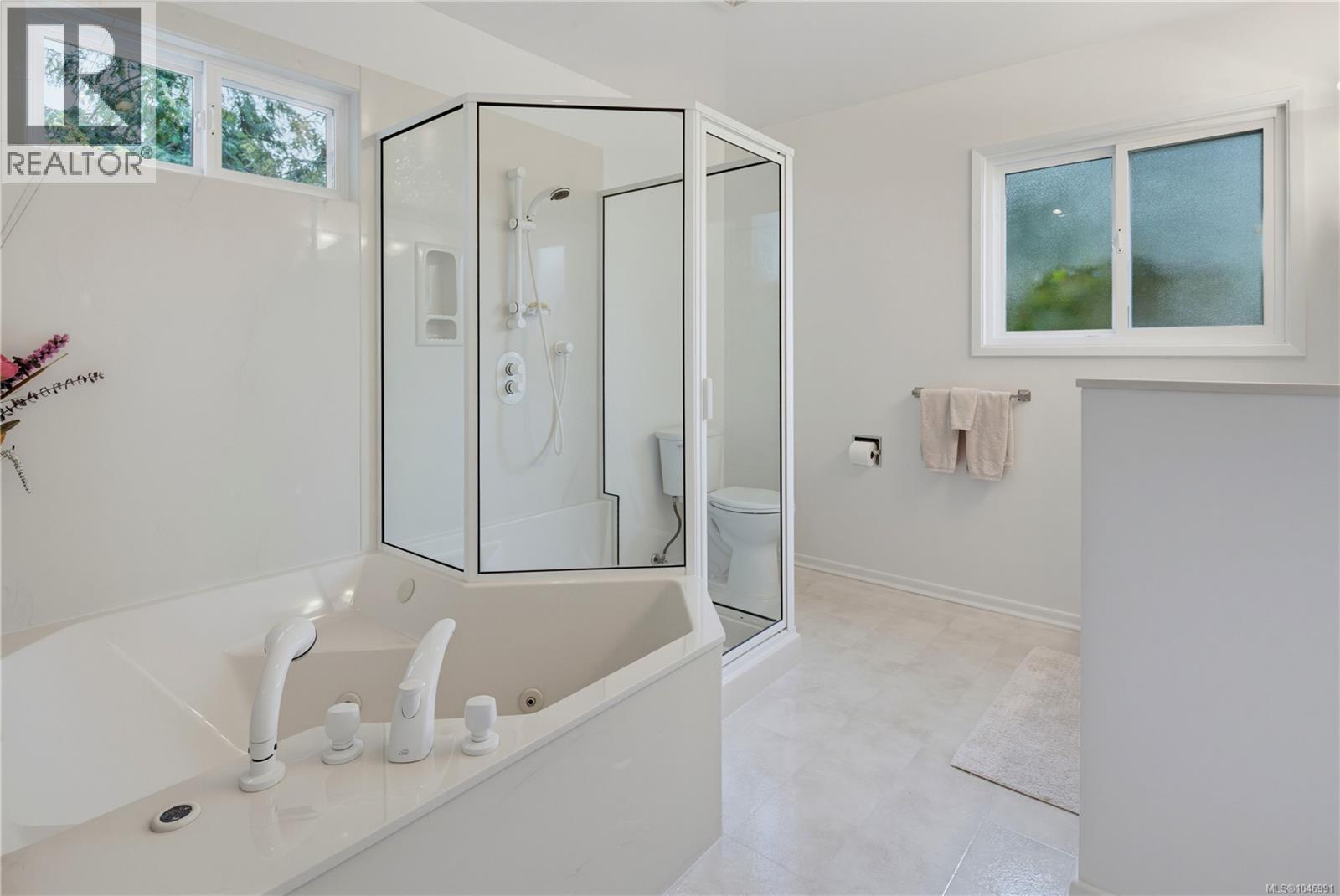 3459 Plymouth Rd, Oak Bay, British Columbia  V8P 4X6 - Photo 27 - 1046991