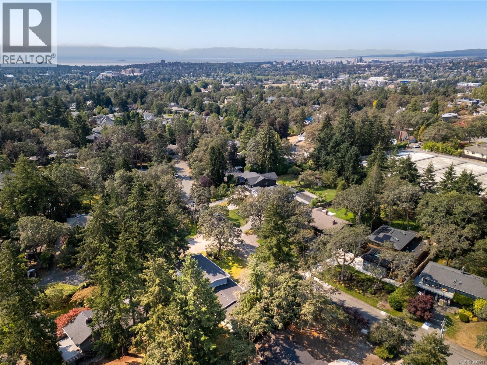 3459 Plymouth Rd, Oak Bay, British Columbia  V8P 4X6 - Photo 42 - 1046991