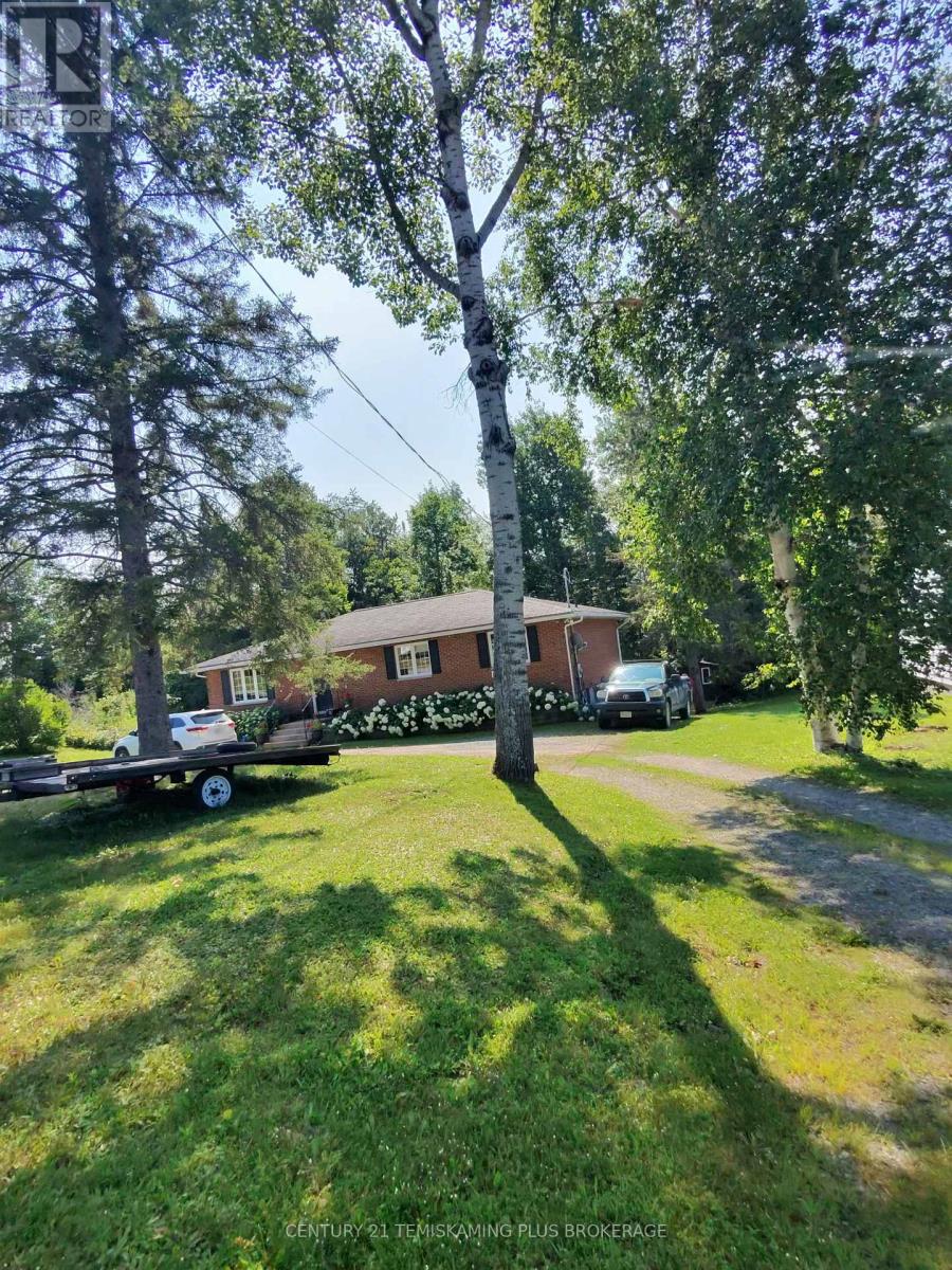 43 O'connor Drive, Temagami, Ontario  P0H 2H0 - Photo 2 - X13678812