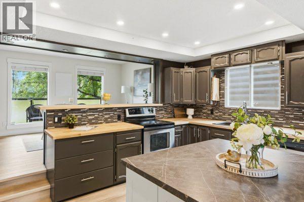 3605 Kerry Park Road SW, Calgary, Alberta  T3E 4S5 - Photo 11 - A2337050
