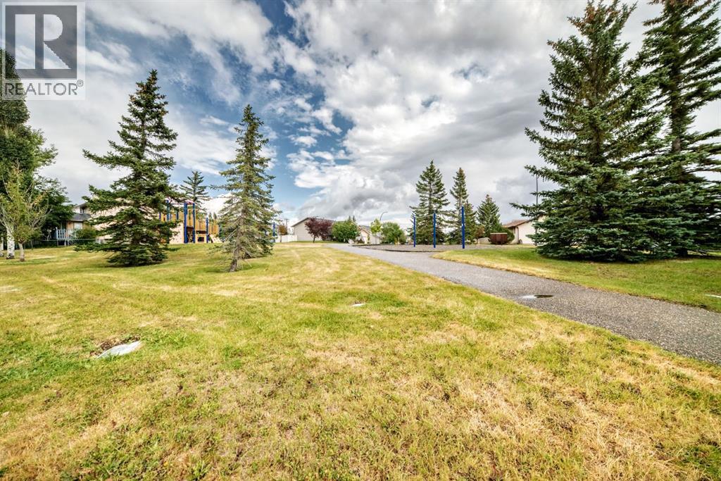 139 Hawkville Close Nw, Calgary, Alberta  T3G 3C3 - Photo 47 - A2337492