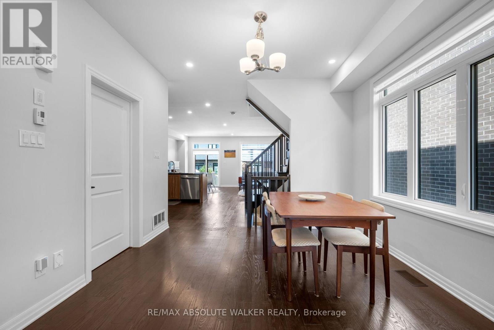 323 Lysander Place, Ottawa, Ontario  K1K 3X8 - Photo 6 - X13678808