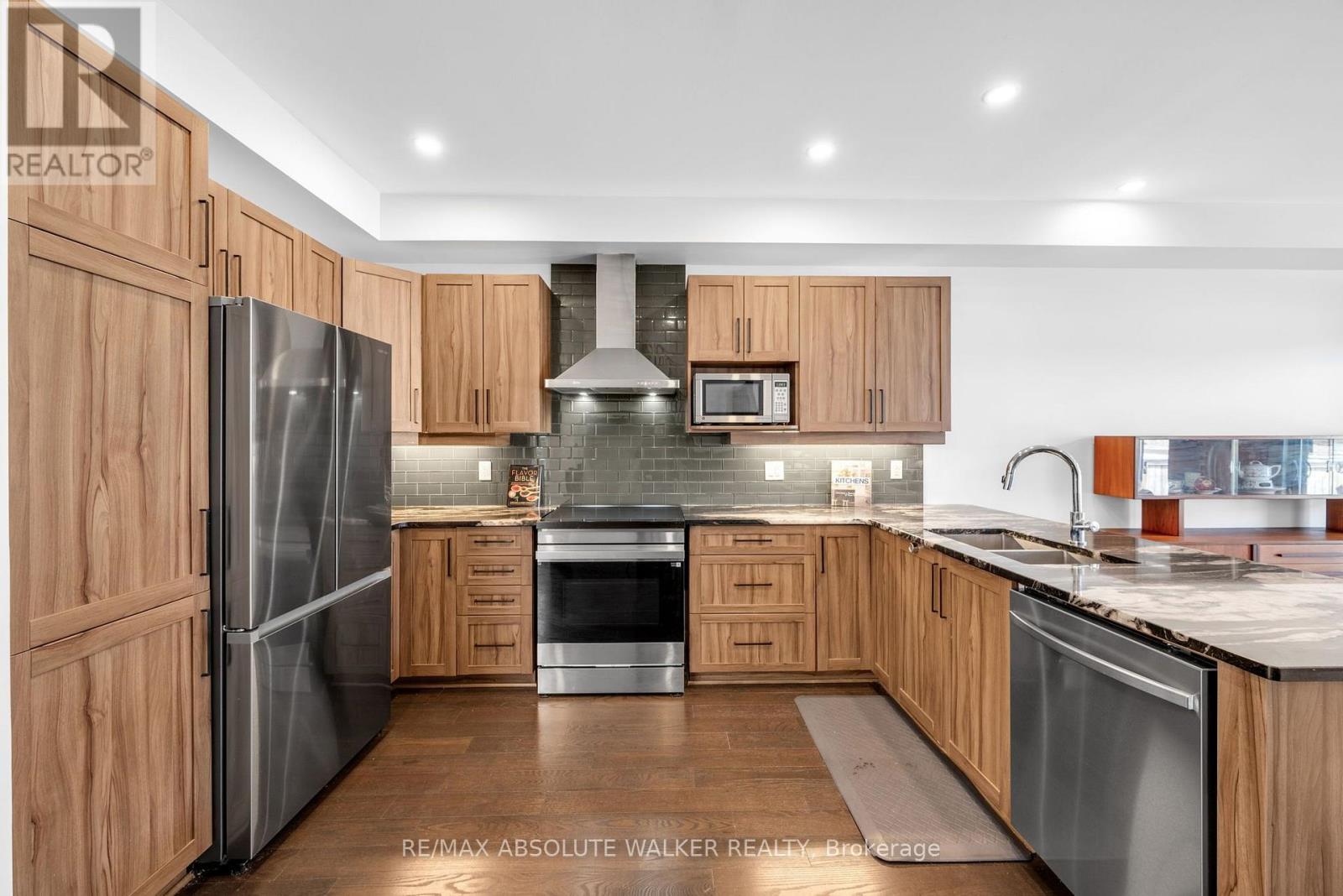 323 Lysander Place, Ottawa, Ontario  K1K 3X8 - Photo 8 - X13678808