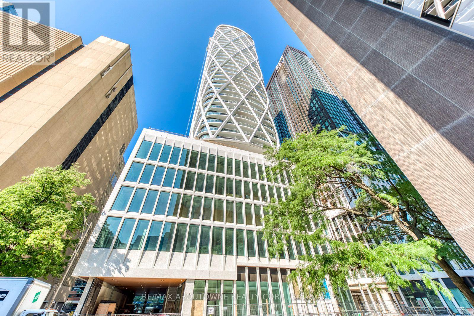 1327 - 230 SIMCOE STREET, Toronto, Ontario