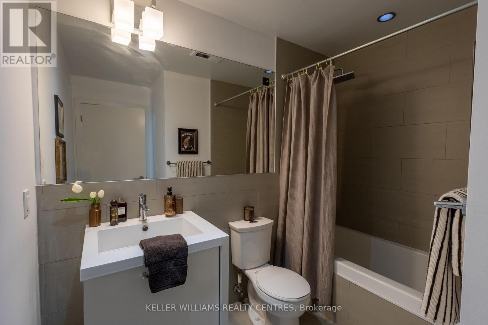 806 - 1201 Dundas Street E, Toronto, Ontario  M4M 1S2 - Photo 9 - E13678810